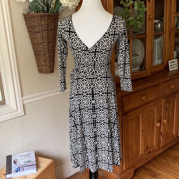 London Time Black/White Wrap Style Dress Size 6 - Picture 6 of 13